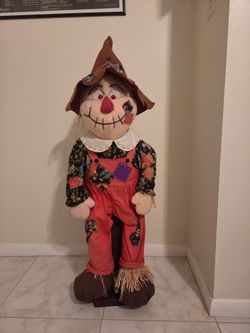 Fall Scarecrow Stuffed Decoration