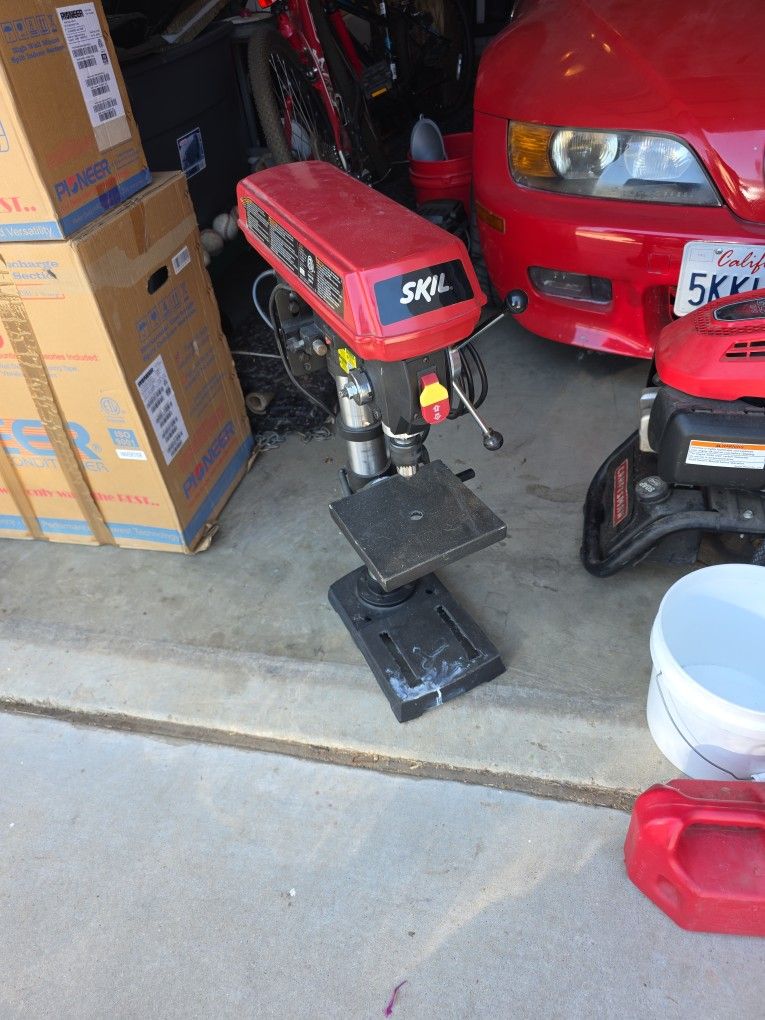 SKIL  Drill