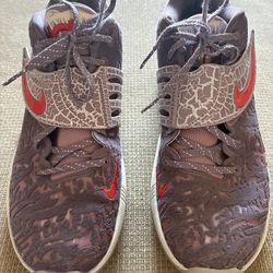 KD Valentine’s Basketball Shoes
