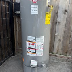 Rheem performance plus Water Heater - Gas Natural