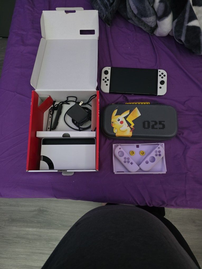 Nintendo Switch White OLED With Accessories