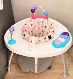 Baby bouncer with stand