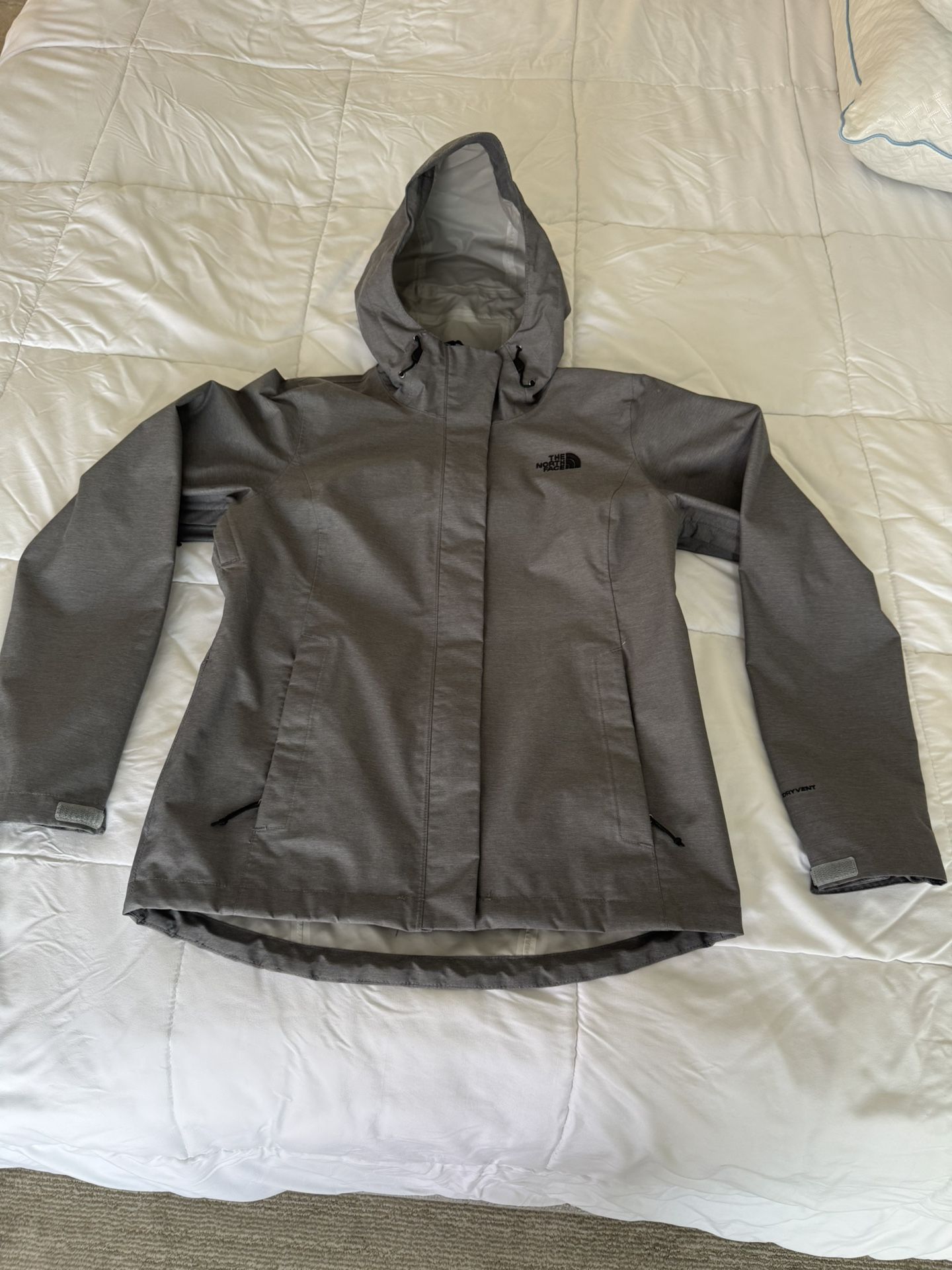 The North Face Women’s Venture 2 Rain Jacket GRAY Size SMALL