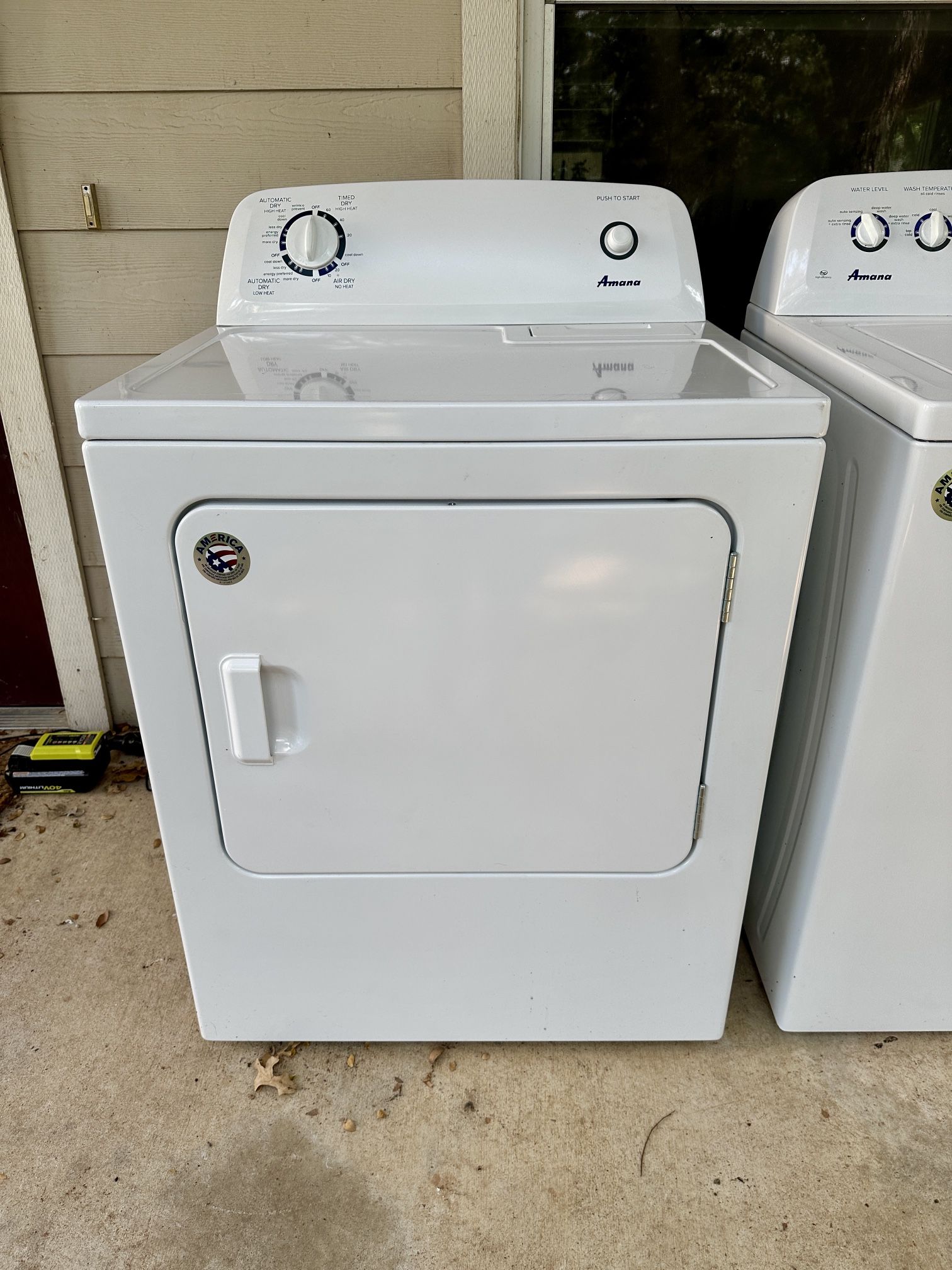 Amana 6.5 Cu. Ft. Electric dryer W/ Auto Dryness Control