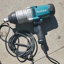 Makita Tw1000 1" Drive Electric Impact Wrench (Missing The Handle )