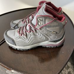 Keens Waterproof Hiking Boots 