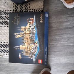 LEGO Hogwarts Castle And Grounds HARRY POTTER