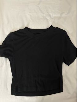 Black cropped shirt