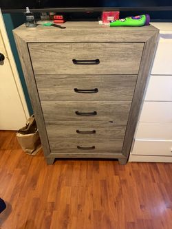 Dresser