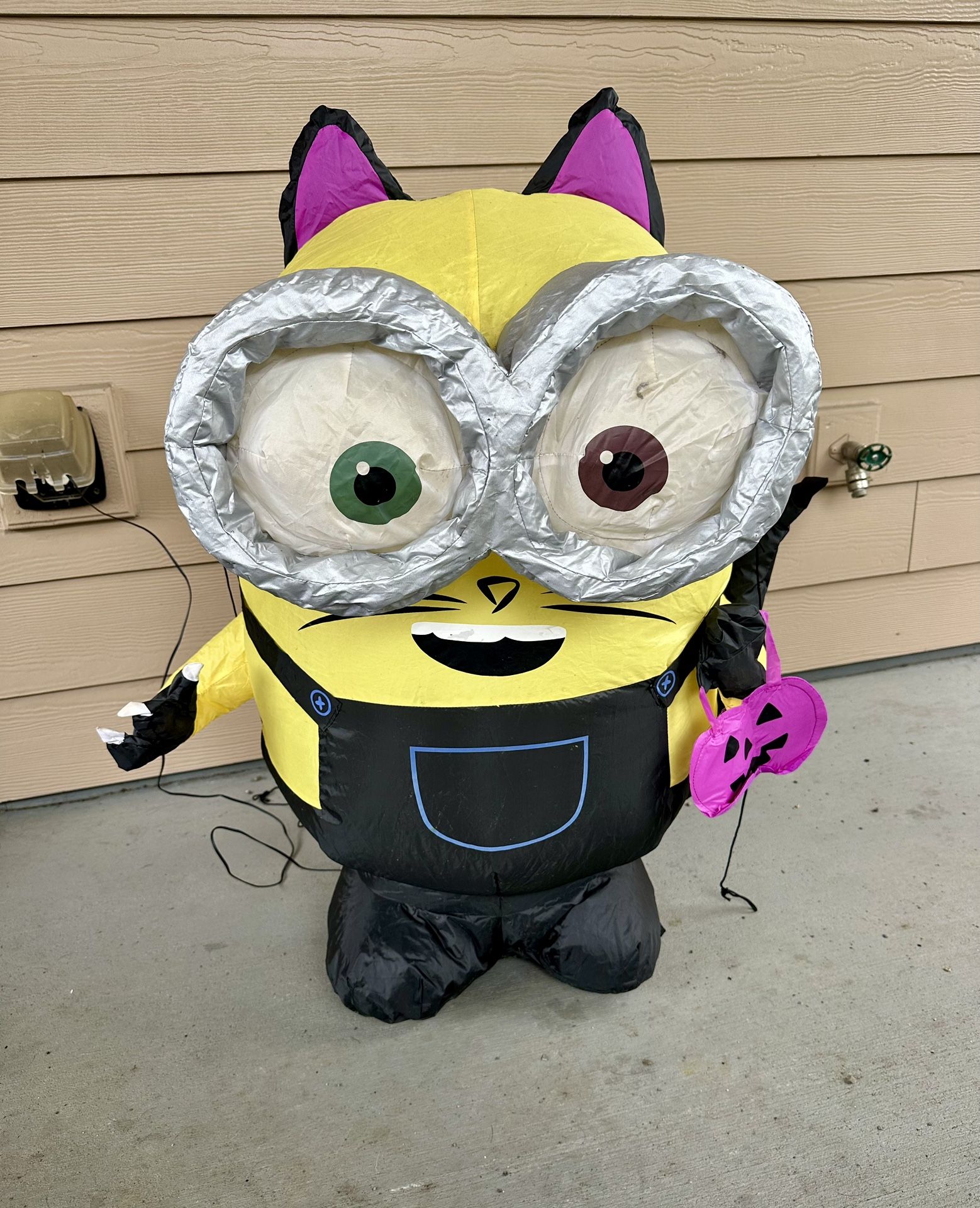 Halloween Bob The Minion Inflatable