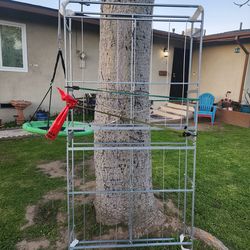 Folding twin mattress frame