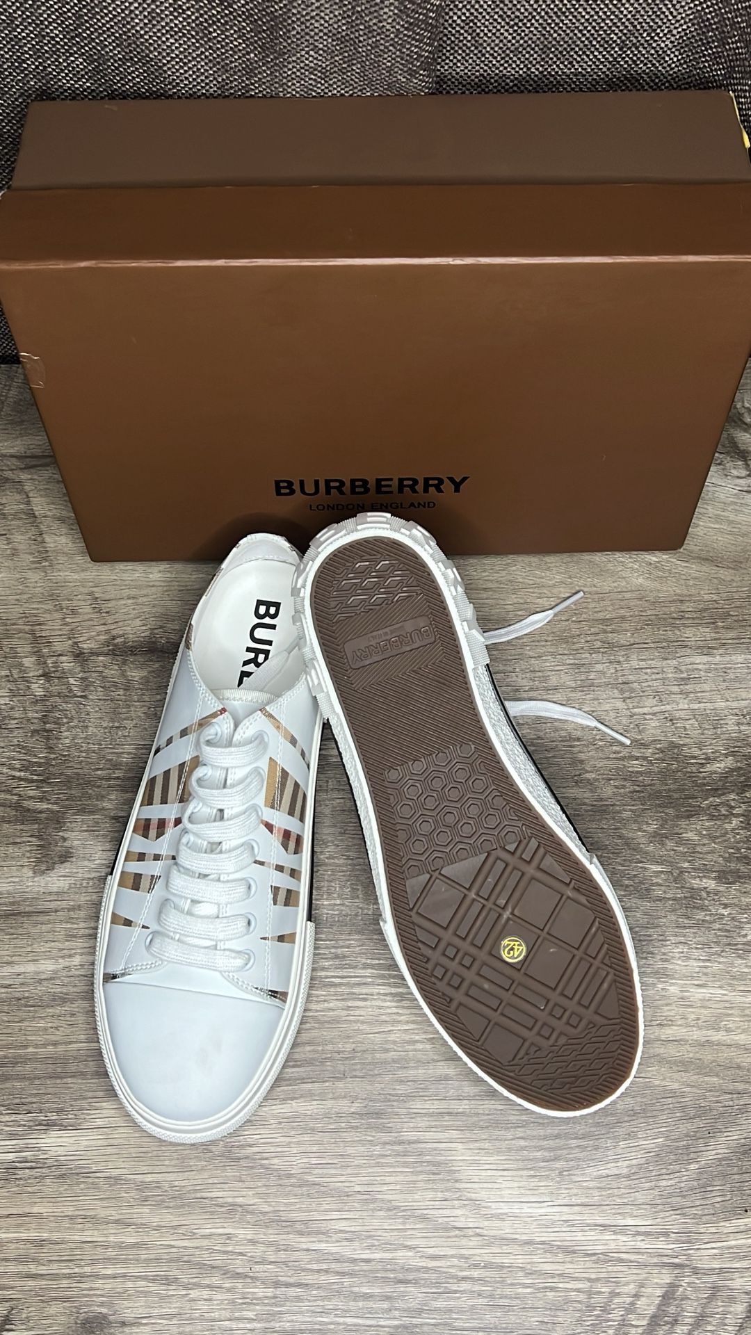 Burberry Men Shoes