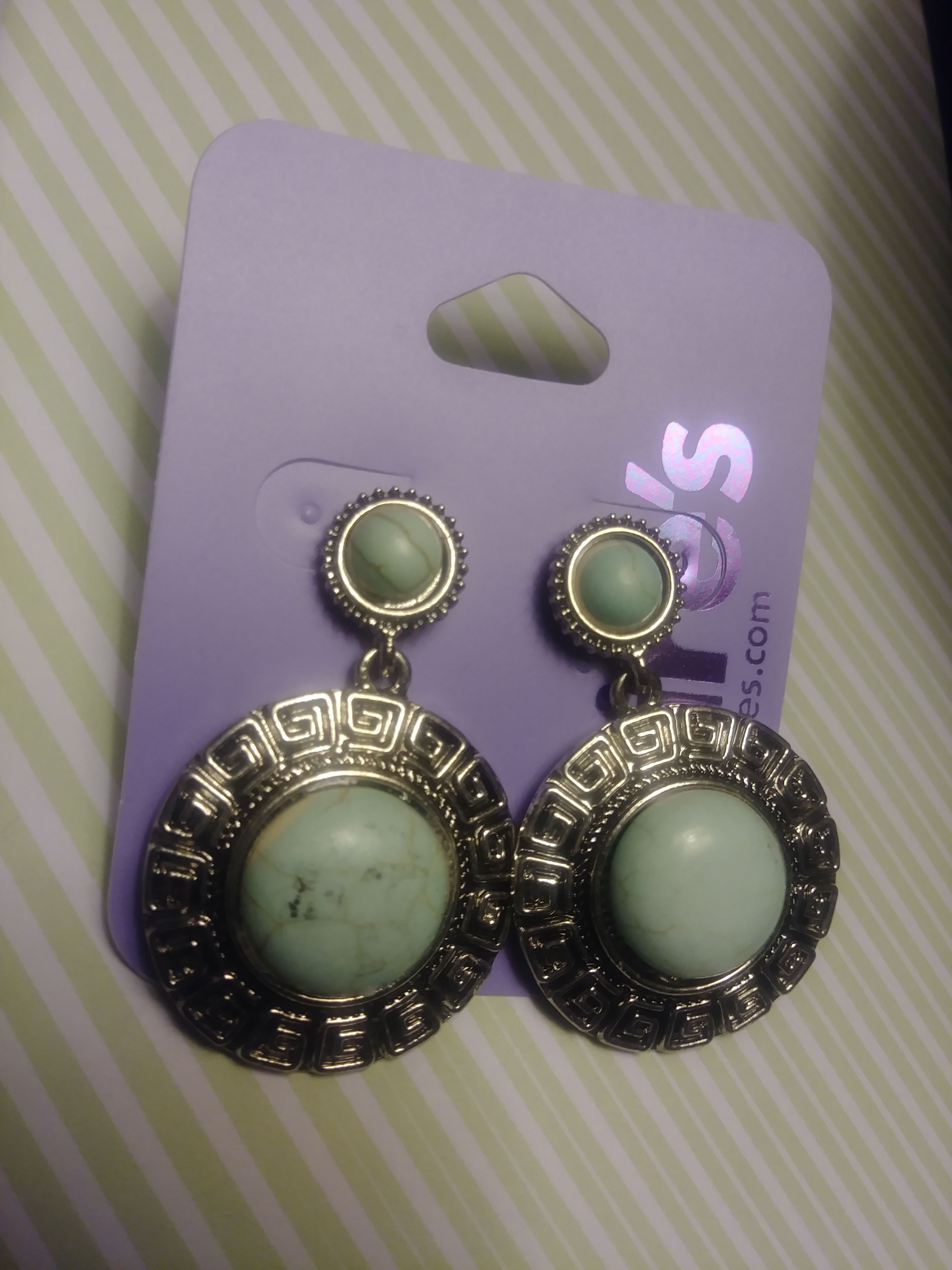 Ladies earrings turquoise new