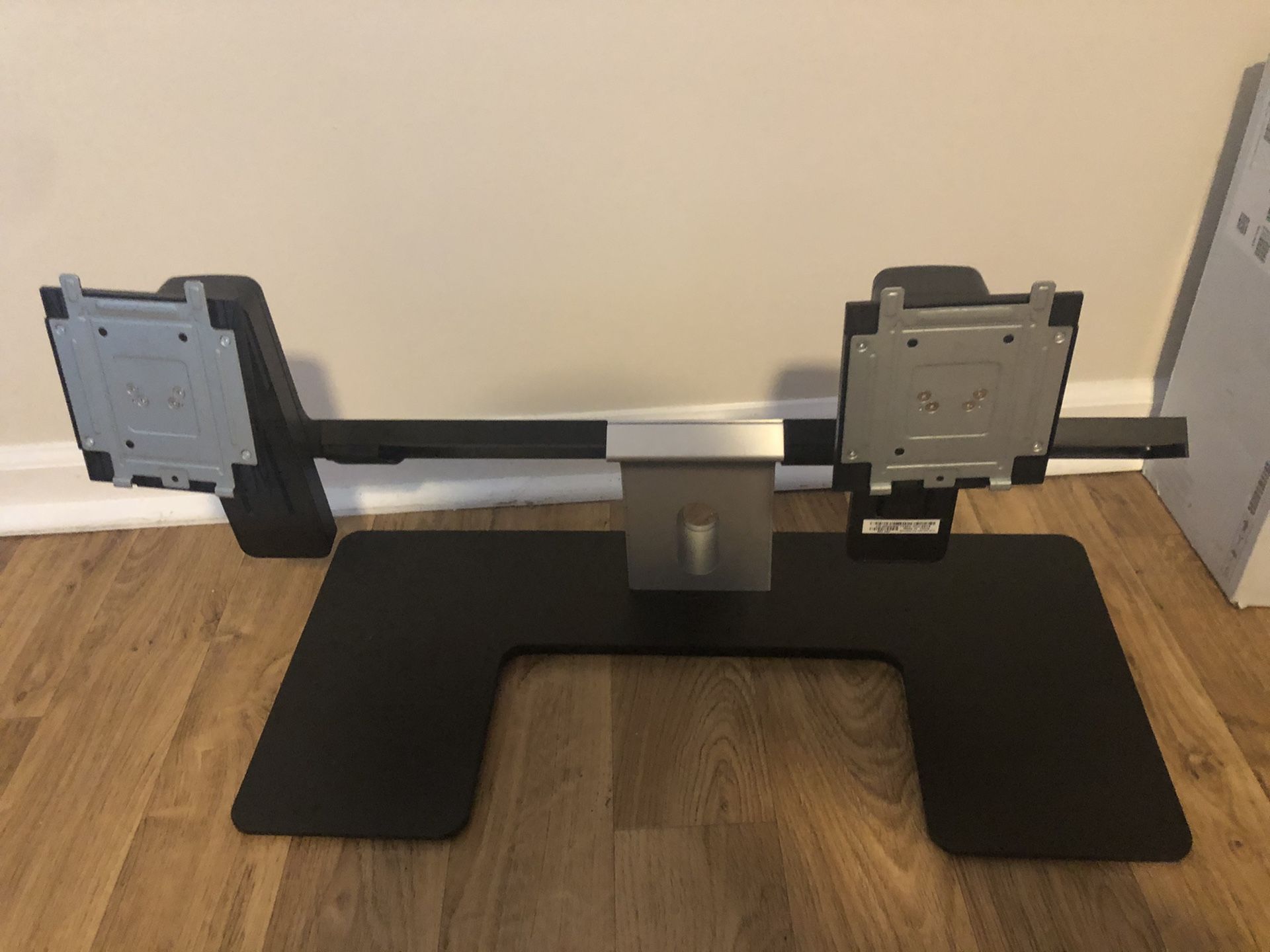 Dell Mds14 dual monitor stand.