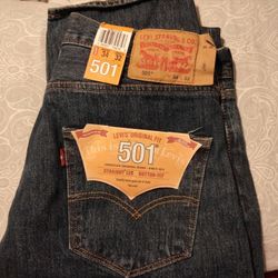 Levi's Original Fit 501 Straight Leg Button Fly Size 34 32