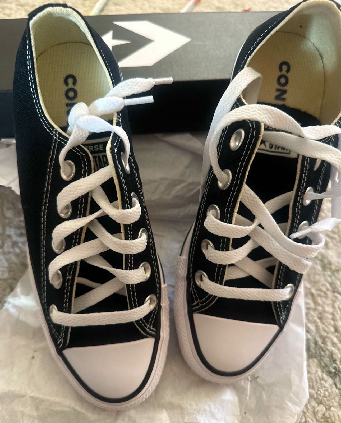 New Women’s Converse