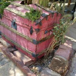 Pirates,caribe Islam Palm & Rosmary .tresure  Island.,disainer Piece. 34” Front  X 20” D .  24” High .