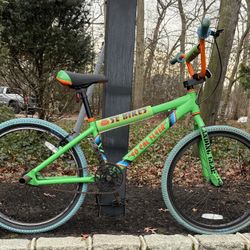 SE "So Cal  flyer" 24"