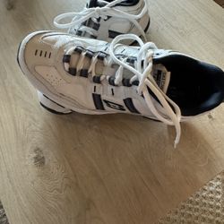 Men’s Sketchers Size 8 wide. 