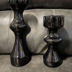 New! Pair of Black Candlesticks..
Substantial Pieces! 
14"x 3.75"  and  10"x 3.75"!
Shiny Black Candlesticks hold Pillar Candles!!