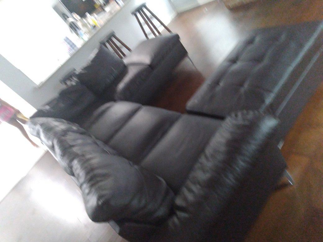 Sectional black leather couch good condition 👌