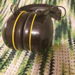 Head Phones Like New Condition 