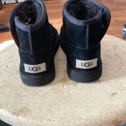 UGG Jona Black Suede Boot Size 11