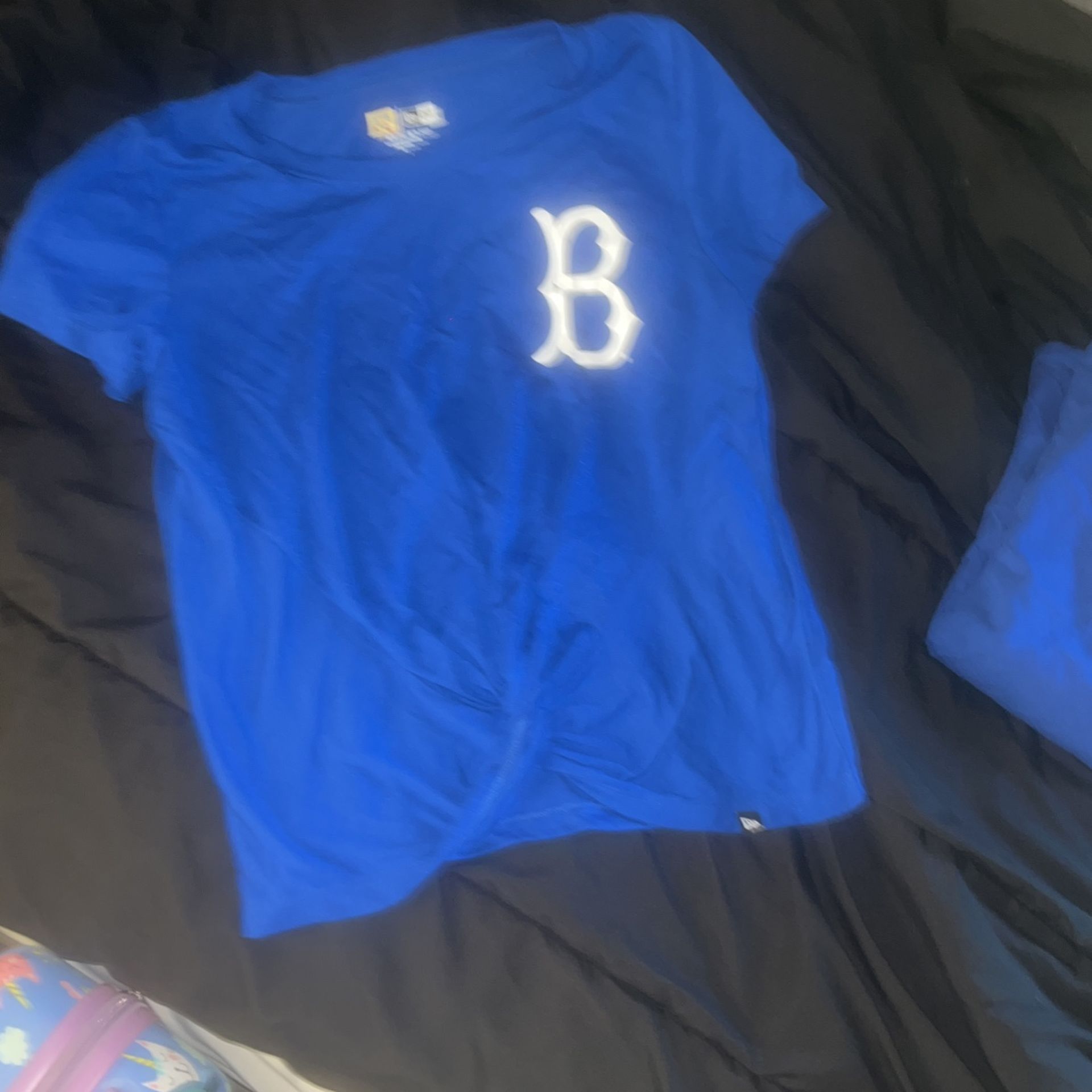 Womens Dodger Shirt- Size L for Sale in La Verne, CA - OfferUp