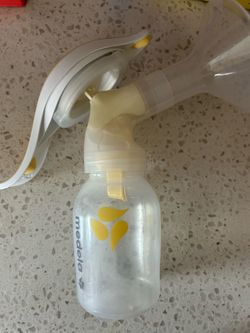 Medela manual breast pump