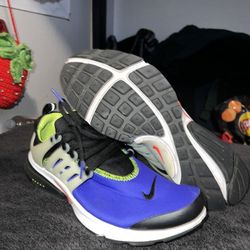 Nike Air Presto Crimson