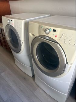 Whirlpool washer and dryer set