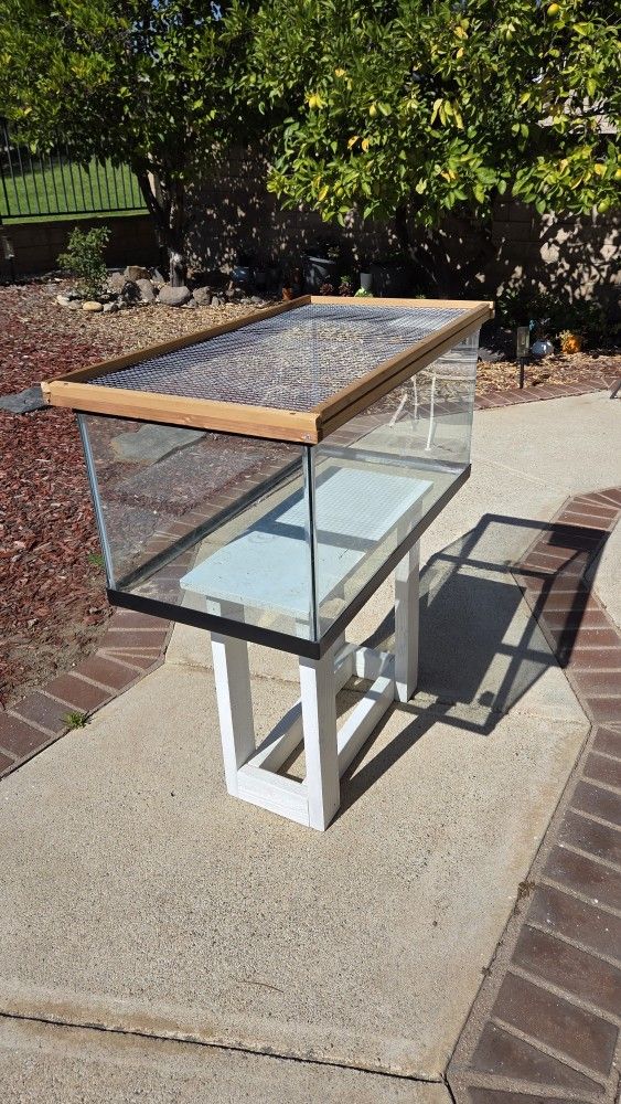 Glass pet terrarium, habitat, fish water tank
