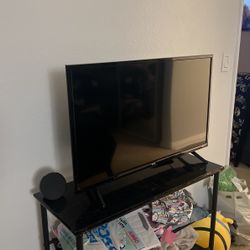 TCL 28 ‘ Roku Tv 40$