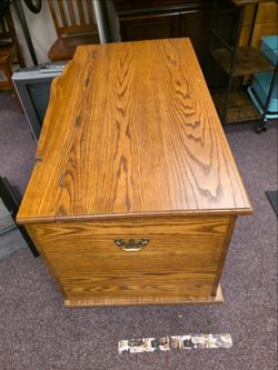 Large Solid Oak Toy Chest with Soft-Close Lid