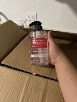 box of 20 sanitizers