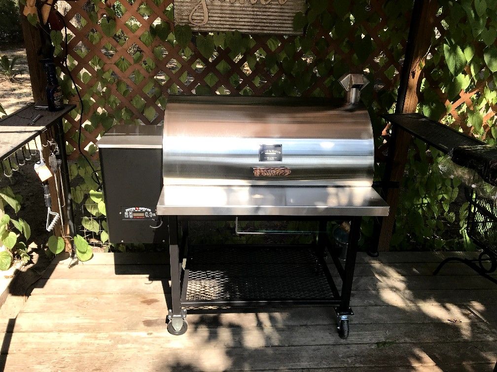 Pitts and Spitts Maverick 1250 pellet grill smoker