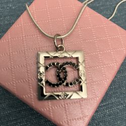 Luxury Charm Necklace 