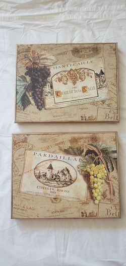 Set of 2 kitchen wall hangings with grapes