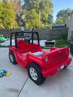 Little likes Jeep Twin bed