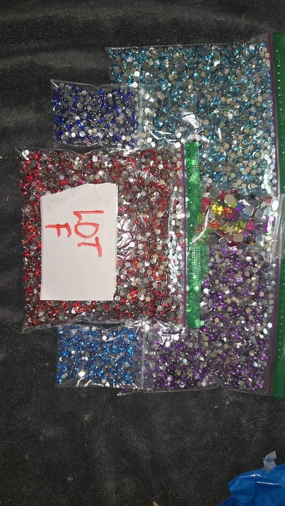 BULK LOT OF RHINESTONES (LOT: F)