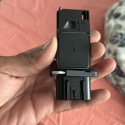 Hitachi Mass Air Flow Sensor 20$$ Used
