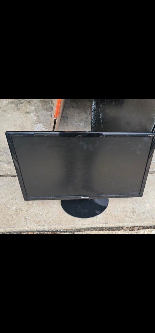 Samsung 330 Series 24" LED Business Monitor 1920 x 1080 LS24D330HSJ/ZA