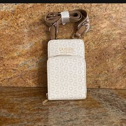 New Guess Cross Body Purse