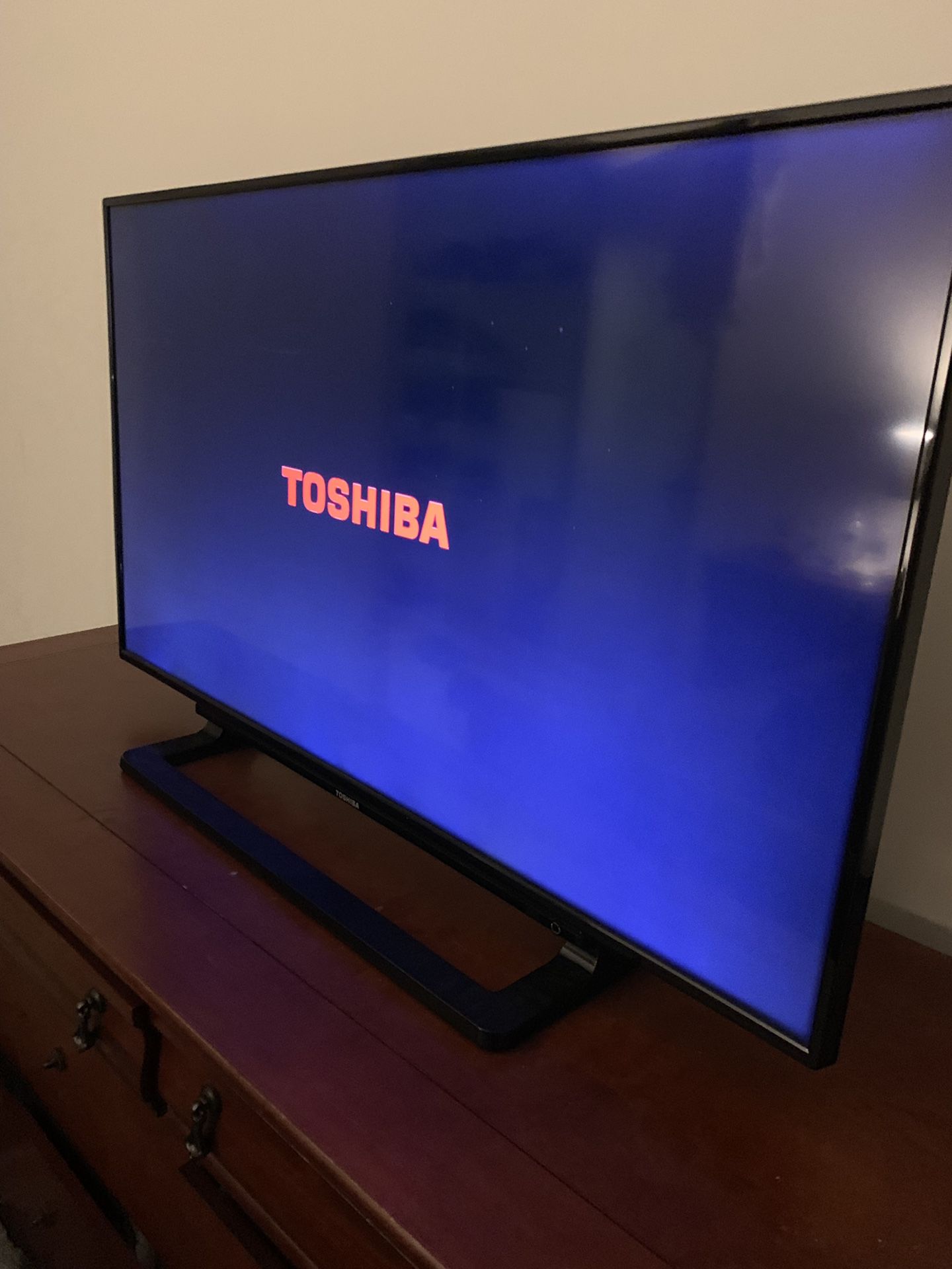 32 inch LED Toshiba TV for Sale