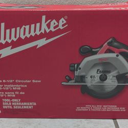 Milwaukee NO BATTERY M18 18V 6-1/2in Circular Saw - New