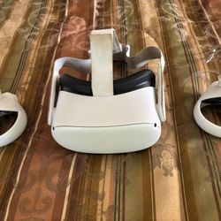 Meta Quest 2 256GB - Like New, No Scratches, Controllers + Extra Batteries - Quick Sale