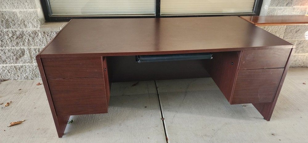 Office Desk