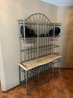 Metal decor for dining room