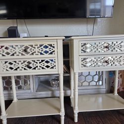 Nightstands 🚨FIRM 