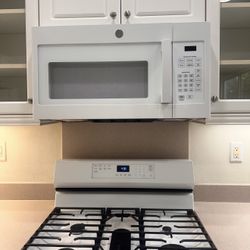 GE Over the stove Microwave (White)